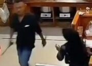 Aksi Juru Parkir Acungkan Golok Gegerkan Kios Bakso di Bandung