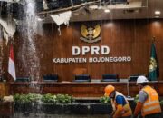 Plafon Ruang Paripurna DPRD Bojonegoro Ambruk Diterjang Hujan Deras