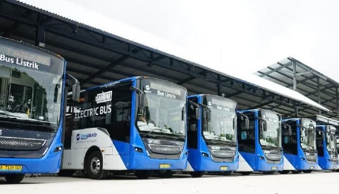 Jaga Daya Beli Masyarakat, Kenaikan Tarif Transjakarta Ditunda