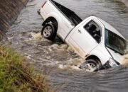 Terjun ke Irigasi Belendung, Seorang Pengemudi Mobil Pikap Meninggal Dunia