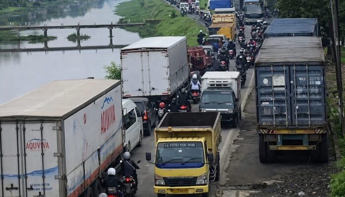 Macet Parah, Arus Lalu Lintas Tersendat di Kawasan Bundaran Badami