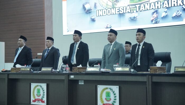 DPRD Karawang Resmi Buka Masa Sidang ke-2 Tahun 2025-2026 melalui Rapat Paripurna