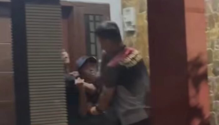 Kesal Diselingkuhi, Mahasiswi Aniaya dan Tusuk Pacarnya di Surabaya