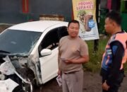 Terobos Palang Tertutup, Mobil Brio Tertabrak Kereta di Cilacap
