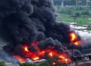 Nahas! Pabrik Plastik Cantik Dilalap Sijago Merah di Bandung