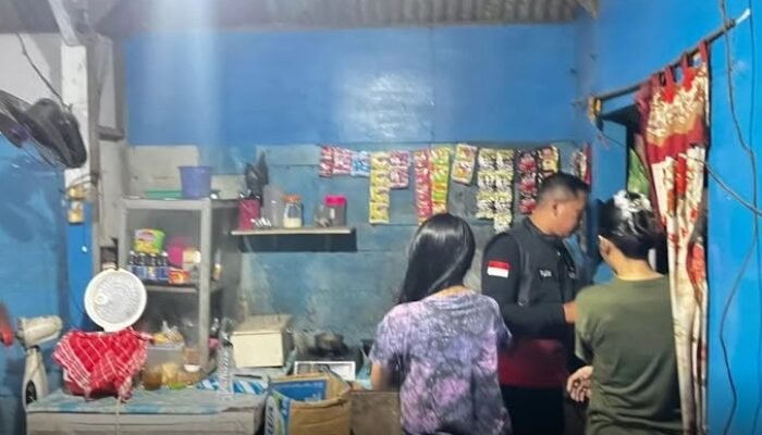 Polres Gresik Razia Miras dan Warung Karaoke di Menganti, Sejumlah Orang Diamankan