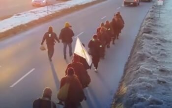 Tiba di Washington, Biksu Akhiri Perjalanan 3.700 km dalam Aksi Walk of Peace