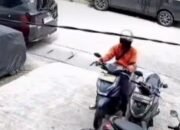 Paket Digantung di Motor, Ojol jadi Korban Pencurian di Mangga Dua