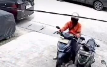 Paket Digantung di Motor, Ojol jadi Korban Pencurian di Mangga Dua