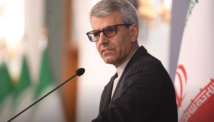 Trump Tunda Serangan ke Iran, Teheran Ancam Tutup Selat Hormuz