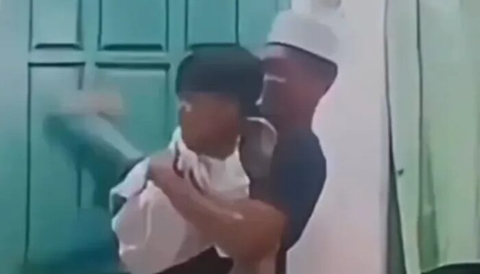 Geger! Guru Ngaji di Probolinggo Banting Murid usai Tak Sengaja Lecetkan Mobil Kiai