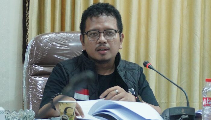 Takjub! Anggota DPRD Karawang Dorong Adanya Aturan Khusus Pembinaan Siswa di Raperda