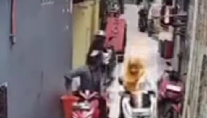 Nekat Mencuri di Siang Hari, Dua Pelaku Curanmor di Koja Diamuk Massa