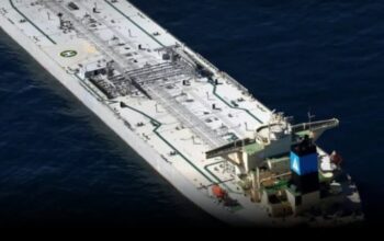 Imbas Blokade Selat Hormuz, Harga Minyak Dunia Sentuh 104 USD per Barel