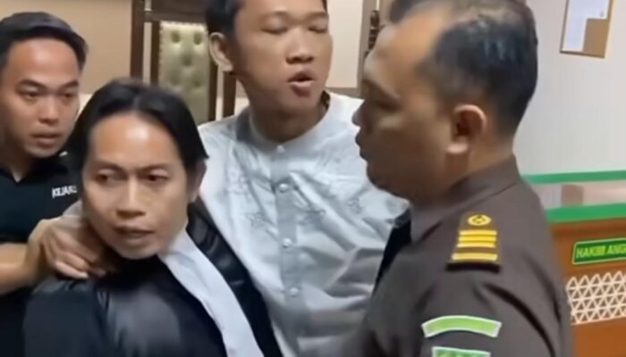 Usai Sidang, Terdakwa Pembunuhan Satu Keluarga di Indramayu Bantah Tuduhan