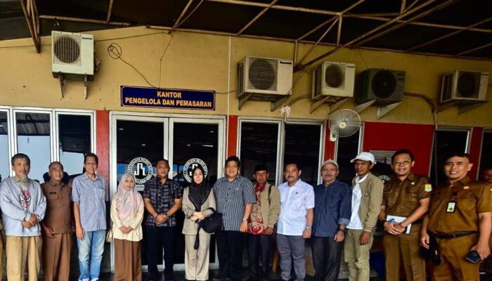Takjub! Ketua Komisi II DPRD Karawang Lakukan Kunjungan ke Pasar Johar dalam Rangka Pengendalian Inflasi Nasional