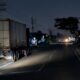 Tragis! Pengendara Motor Asal Lamongan Tewas Usai Hantam Truk Trailer