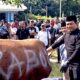 Masyarakat Plawad Dikawal Ketua DPRD Karawang dalam Proses Penyembelihan Hewan Kurban dari Presiden