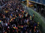 Bentrok Terjadi di La Paz, Demonstran Desak Presiden Bolivia Rodrigo Paz Pereira Mundur
