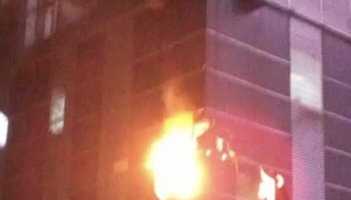 Bar dan Tempat Biliar Afterhour di Poins Mall Terbakar, 1 Orang Alami Luka Bakar