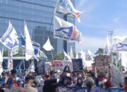 Ribuan Pegawai Indomaret Demo di Menara Indomaret, Protes Upah Lembur Diganti Libur