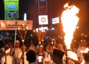 Atraksi Sembur Api Berujung Petaka, Peserta Pawai Obor 1 Muharam di Purwakarta Alami Luka Bakar