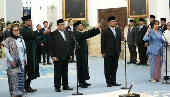 Resuffle Pimpinan BGN dan Penasihat Khusus, Presiden Prabowo Lantik Empat Pejabat di Istana