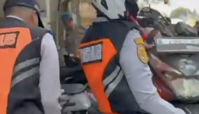 Gelar Razia Parkir Liar, Sudinhub Jakarta Timur Angkut Puluhan Kendaraan