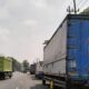 Dishub Karawang Ambil Tindakan Tegas, Bus dan Truk Parkir Liar Langsung Ditilang!m