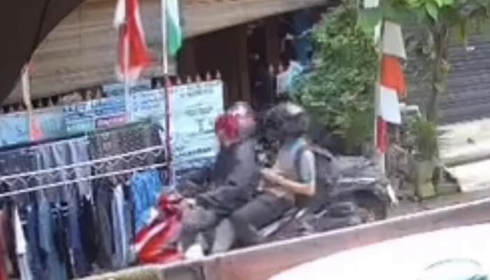 Aksi Pencurian Motor Terekam CCTV di Perumahan Karawang Barat, Honda Genio Raib