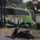 Dump Truk dan Bus Panda Terlibat Kecelakaan di Bundaran Pancawati Karawang