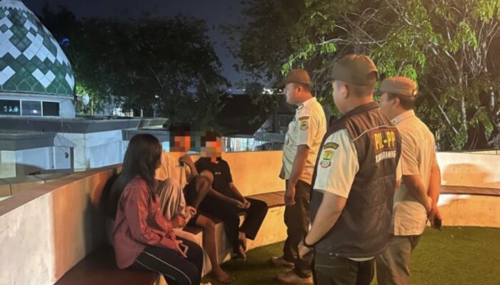 Diduga Mesum di GOR Panatayudha, Empat Remaja Diamankan Satpol PP Karawang