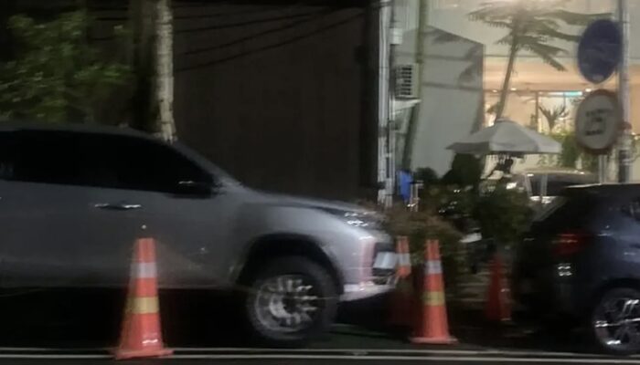 Rebut Hak Pejalan Kaki, Belasan Motor dan Mobil Mewah di Senopati Ditertibkan Dishub Jaksel
