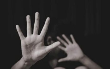 Dikeluarkan Usai Jadi Korban Asusila Oknum Guru, Keluarga Siswi di Cibuaya Karawang Protes
