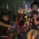 Jalan Licin Usai Truk Cat Terguling, Sejumlah Pengendara Motor Terjatuh di Jalan Interchange Karawang Barat