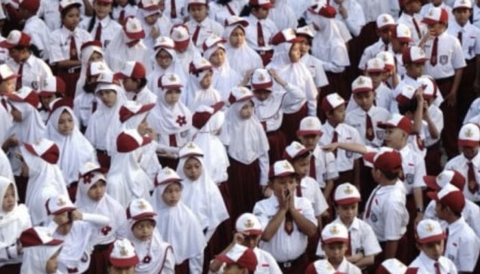 Siswi SD di Karawang Dikeluarkan Setelah Dua Hari Sekolah, Ayah Pertanyakan Alasan Kuota Penuh