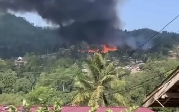 Kebakaran Melanda Kampung Adat Ciptamulya, 70 Rumah Hangus Terbakar