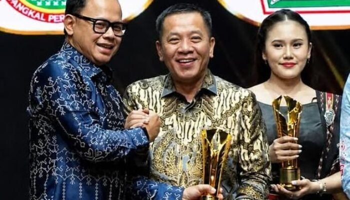 Membanggakan! Pemkab Karawang Raih Penghargaan Pemimpin Daerah Award 2026