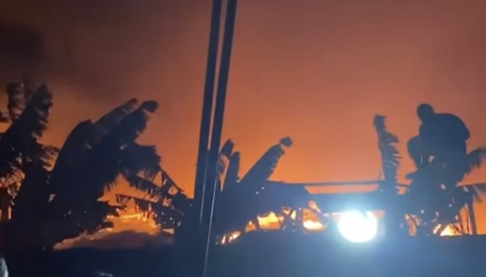 Geger! Kawasan Industri PT Iluva Gravure Industry Cikopo Hangus Terbakar