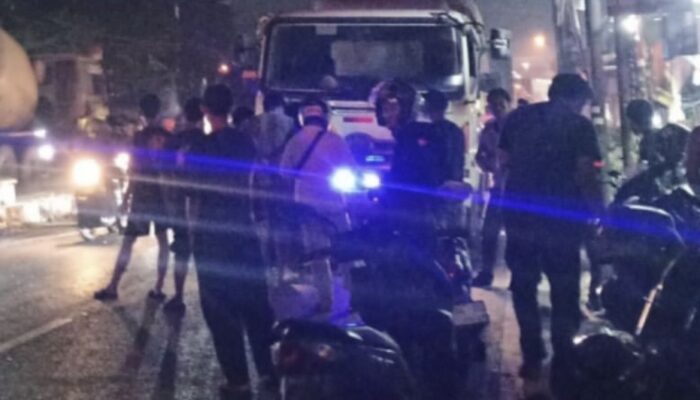 Tabrak Truk Molen yang Mogok di Cikampek, Pengendara Motor Tak Sadarkan Diri