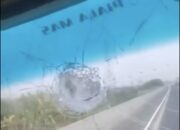 Viral! Bus Rombongan Aliansi Masyarakat Pati Bersatu Dilempar Batu di Tol Japek