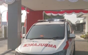 Tim Medis Evakuasi 3 Korban Kecelakaan di Jalan Baru Karawang, 1 Orang Meninggal Dunia