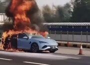 Diduga Alami Korsleting, Mobil Listrik BYD Terbakar di Tol Jakarta-Cikampek KM 70