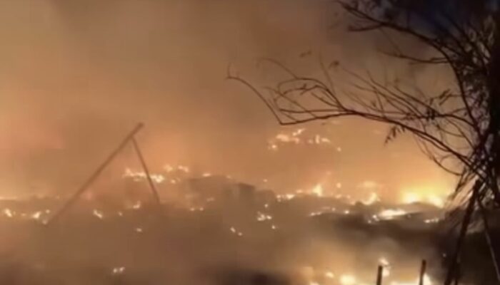 Gudang di Tamelang Karawang Terbakar, 10 Unit Damkar Masih Padamkan Api