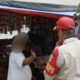 Puluhan PKL di Jalan Tuparev Karawang Terima SP1, Satpol PP Beri Waktu 3 Hari
