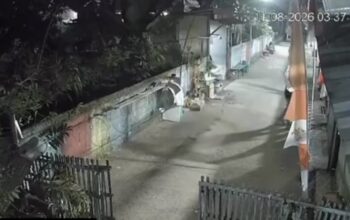 Aksi Pencurian Terekam CCTV, Motor Honda Scoopy Raib di Nuansa Kotabaru 2