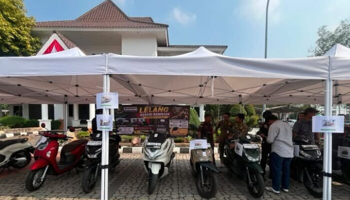 Kejari Karawang Siapkan Puluhan Kendaraan untuk Lelang, Berikut Ketentuannya