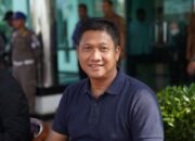 Wakil Ketua DPRD Karawang Tinjau Rumah Wartawan yang Tertimpa Pohon di Klari
