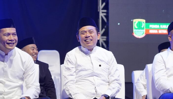 Wow! Jajaran Pemerintah Daerah Kabupaten Karawang Mengaji Bersama Ustaz Hanan Attaki