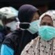Waspada Abu Vulkanik, Warga hingga Pelajar di Cikampek Mulai Pakai Masker